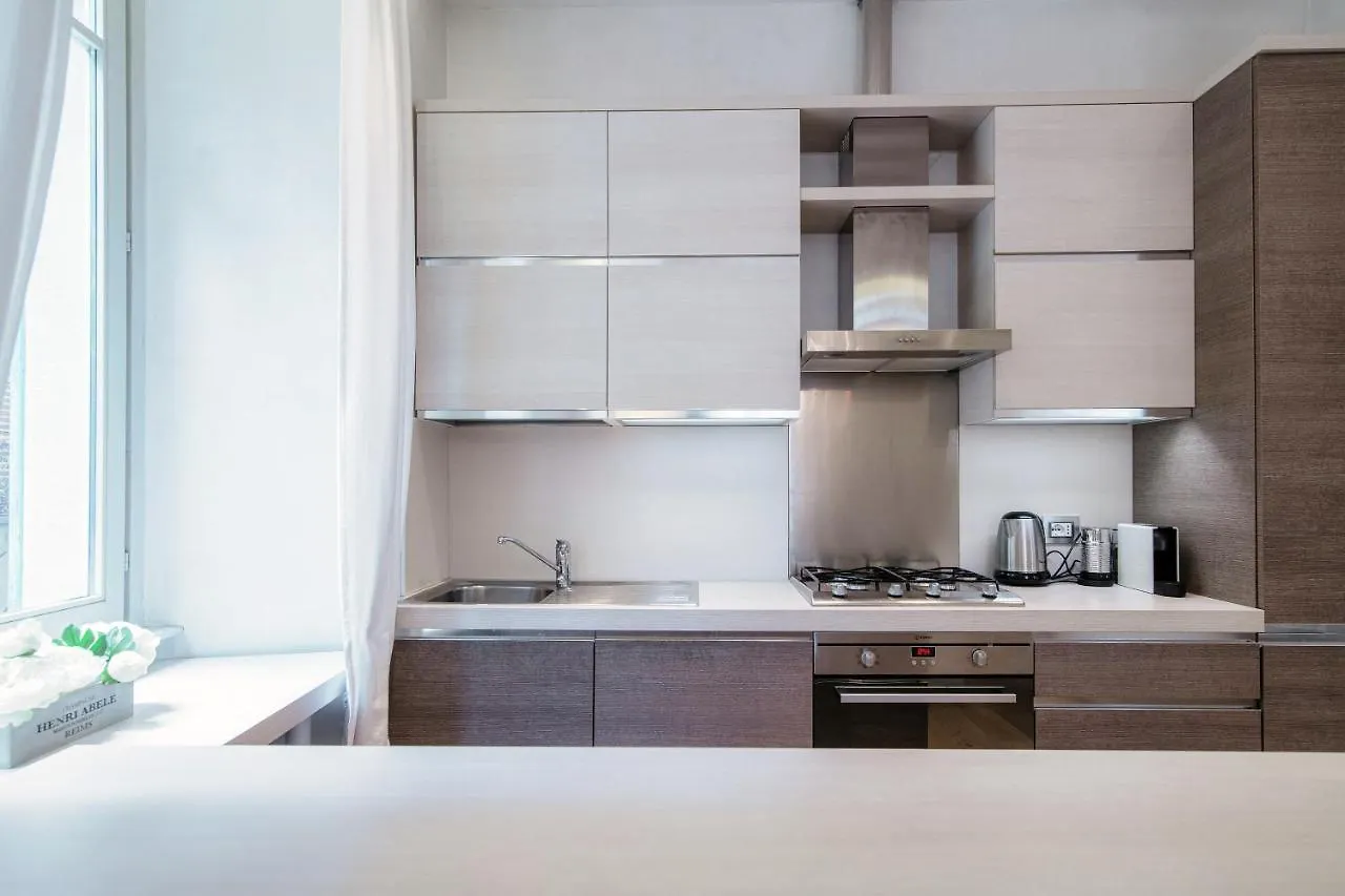 Heart & Soul Luxury Loft - The House Of Travelers Apartment Como